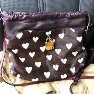 💜Burberry Heart print crossbody💜